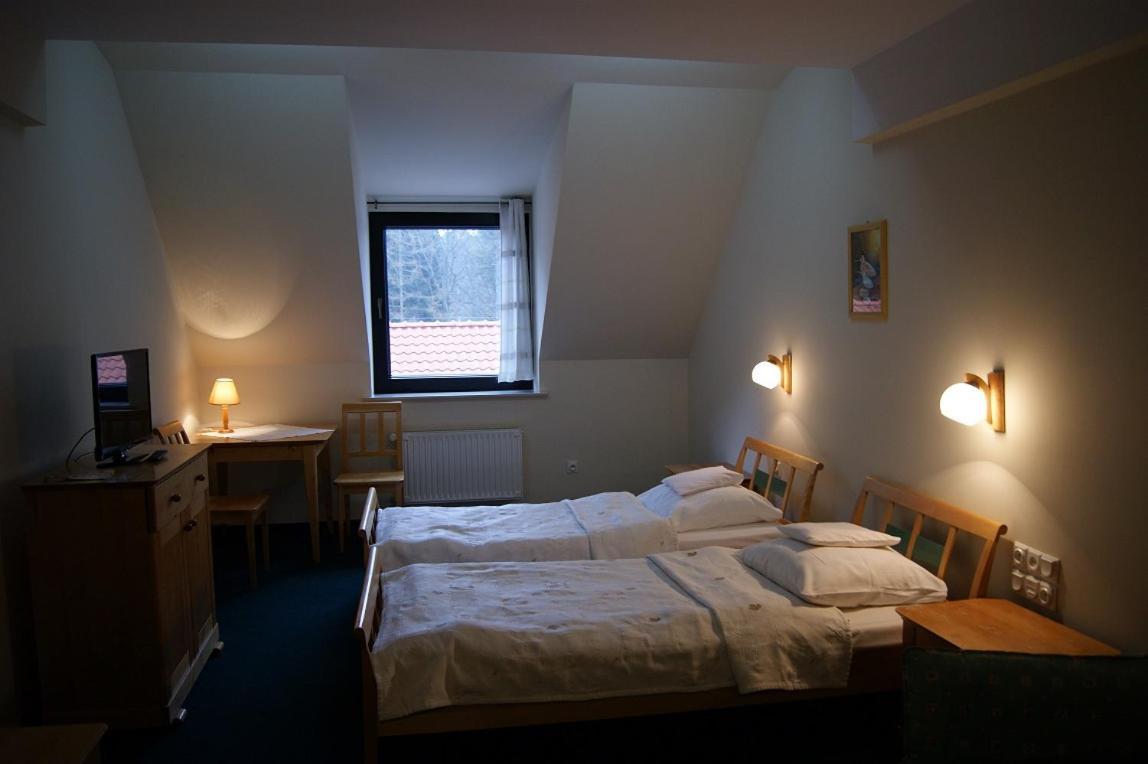 Pan Dom Pracy Tworczej W Wierzbie Wierzba Exterior foto